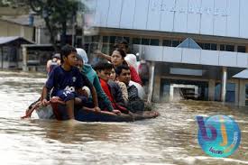 Для просмотра онлайн кликните на видео ⤵. Pembongkaran Bangunan Penyebab Banjir Kahatex Tuntas April