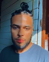 Jeff Soares's Instagram, Twitter & Facebook