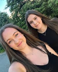 Amanda Ramsden's Instagram, Twitter & Facebook