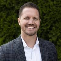 Doug Wilburn's Instagram, Twitter & Facebook