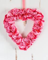 Please check out these fabulous diy valentine's day wreaths before you buy a new wreath this year! 33 Diy Valentine S Day Wreaths Homemade Door Decorations For Valentine S Day