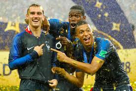 Non contente d'être championne du monde de football, la france vient de remporter la coupe du monde de football, mais sur jeu vidéo. La France Championne Du Monde En Tete Du Nouveau Classement Fifa