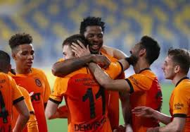 Galatasaray canlı maçı skor (ve video çevrimiçi canlı izle yayın), maç programı ve sonuçlar galatasaray takımının oynadığı tüm futbol turnuvalarından. G Birligi Galatasaray Yorumlari Spor Yazarlarindan Genclerbirligi Galatasaray Maci Degerlendirmesi Web Aslan Galeri