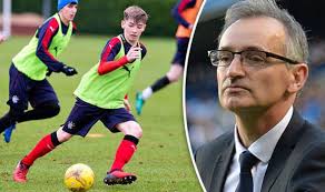 Gilmour left rangers in 2017 to move to chelsea at the age of 16. Chelsea News Pat Nevin Makes Shock Billy Gilmour Rangers Call Football Sport Express Co Uk