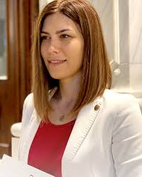 Pai pe vremea aia existau cartile de munca. AngajaÈ›ii IÈ™i Vor Putea Verifica Vechimea In Orice Moment Bihon