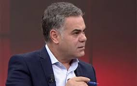 İlk orta ve lise eğitimini kars'ta tamamladı. Kim Gazeteci Kim Yandas Suleyman Ozisik Yazdi Internet Haber