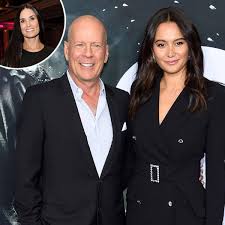 This is the official facebook page of walter bruce willis. Scout Willis Reveals Why Bruce Willis Is Quarantining With Demi Moore E Online Deutschland
