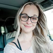 Gretchen Mowery's Instagram, Twitter & Facebook