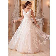 Nous avons une très grande sélection de robes de mariée pas chères, dans des tailles allant du 32 au 58. Robe De Mariee Boheme En Dentelle Avec Col En V Blanc Cdiscount Pret A Porter