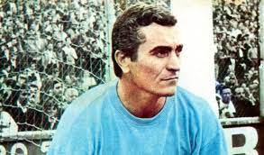 Amadeo carrizo y su comparación con franco armani: Amadeo Carrizo The Man Who Redefined Goalkeeping A Halftime Report
