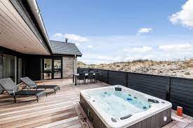 herrliches ferienhaus mit sauna aussenwhirlpool und billard nur 250 mtr vom meer entfernt esmark ferienwohnung danemark ferien ferienhaus