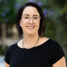 Lily Bragg's Instagram, Twitter & Facebook