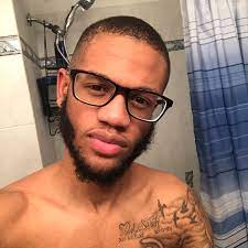 But they keep falling off my face. Meech Ø¹Ù„Ù‰ ØªÙˆÙŠØªØ± Pushes Glasses Up From Falling Off Face