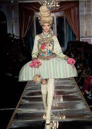 5,294 likes · 74 talking about this. Moschino S Marie Antoinette Inspired Show Was A Fashion Feast Teen Vogue