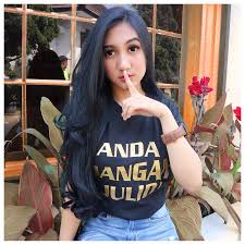 Anda Jangan Julid Cloth By Melvqueencloth Rambut Panjang Wanita Gaya Rambut Panjang