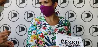 Poslankyně olga richterová (* 21. Tak Co Muzu O Vikendu Do Hospody Piratka Vypravela Jak Celila Dotazum Pratel Na Prymulu Parlamentnilisty Cz Politika Ze Vsech Stran