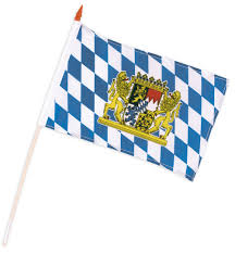 Der rand der deutschland bayern freistaat flagge ist doppelt umsäumt und an der mastseite in ein starkes besatzband eingenäht. Bayern Fahne Ca 15 X 20 Cm
