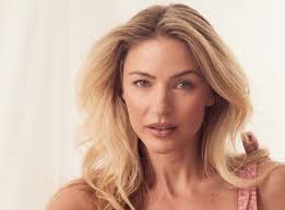 Chi è Tabrett Bethell? Instagram, incontri, biografia
