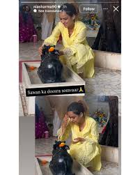 Nia Sharma embraced the auspicious occasion of Sawan's second Somvaar with  prayers and devotion. 🙏✨ The actress visited a temple to seek blessings  and shared glimpses from her spiritual visit, celebrating the