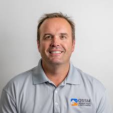 Travis Headley's Instagram, Twitter & Facebook