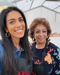 Crystelle Pereira telah menambah foto...