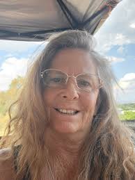 Introduction of a 64-year-old from Prineville, Oregon