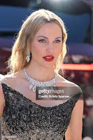 581 Meryem Uzerli Photos & High Res Pictures