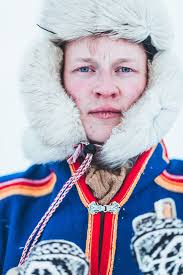 SINGLE REVIEW: EMIL KÁRLSEN