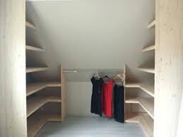 Prodigieux Dressing Sous Pente De Toit Faire Placard Sous Pente De Toit Dressing Sous Pente Dressing Sous Combles Amenagement Dressing