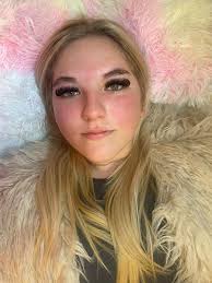 Russian volumes for Skye b e a utiful 💕💕 New clients welcome 🌎Saltcoats