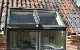 Bildergebnis Fur Fassade Mit Velux Drempel Dachfenster Aussen Fenster Dachfenster Fenster Und Turen