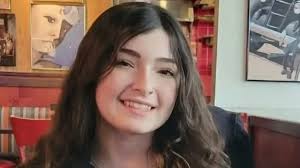 Teen dies in crash while delivering for Doordash so she could buy Christmas  presents, family says >>> https://tinyurl.com/5fmyrzrb