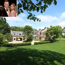 Dre built up a sweat with an epic workout in the los angeles heat! Tom Brady Und Gisele Bundchen Mieten Derek Jeter S Tampa Bay Villa Nach Dem Umzug Nach Florida Aktuelle Boulevard Nachrichten Und Fotogalerien Zu Stars Sternchen