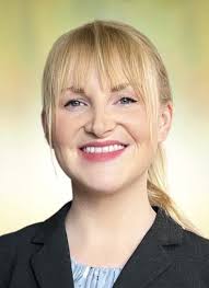 Amber Voss's Instagram, Twitter & Facebook