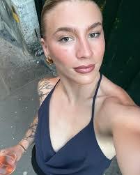 Marissa Williamson's Instagram, Twitter & Facebook