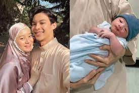 Kini rey mbayang menikah dengan seorang artis berbakat yaitu dinda hauw. 3cwlkrz4tevvbm