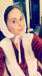 Hollie wills- actor/singer