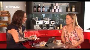 Se svými kamarádkami si totiž nyní užívá dovolenou ve spojených arabských emirátech, konkrétně v dubaji. Superstar Primy Prenos Vitezka Coca Cola Souboje Coveru Mariana Pracharova Odpovida Zive Facebook