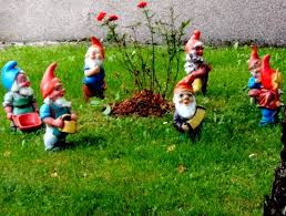 Parce qu'en terme de bureau, les jardins, y'a pire non ? Nain De Jardin Wikipedia