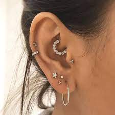 Wir Freuen Uns Dass Unser Geschaft In Rom Mit Freuen Geschaft Unser Earings Piercings Ear Jewelry Cool Ear Piercings