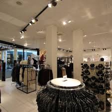 Create una cuenta en tricot y disfruta una nueva experiencia de compra. Clothing Negozio Aalborg Gina Tricot Aalborg Friis Local Tourmake