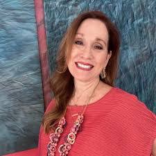 Eileen Sewell's Instagram, Twitter & Facebook