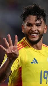 Corte De Cabello De Jay Hardman Jugador De La Seleccion Sub 20 Nueva  Zelanda