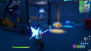 Последние твиты от fortnite news (@fortnitebr). Fortnite Battle Royale Leaks On Twitter The Weapon Glow With Rtx Looks So Nice Reminds Me Of The Og Weapon Glow