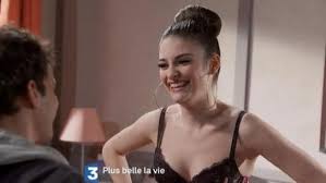 Souvent moqué, le feuilleton de france 3 n'en est pas moins suivi par 3,5 millions « ils ont l'impression de vivre avec nous, ajoute éléonore sarrazin, alias sabrina, la serveuse du mistral. Sabrina De Plus Belle La Vie Est La Fille D Un Couple Celebre Edition Digitale De Verviers