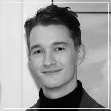 Chris Coe's Instagram, Twitter & Facebook