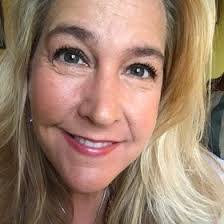 Ariel Lang's Instagram, Twitter & Facebook