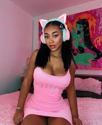 Elizabeth Anorue - Free nude pics, galleries & more at Babepedia