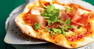 hauchdunne pizza mit parmaschinken und rucola rezept rezepte parmaschinken italienische gerichte