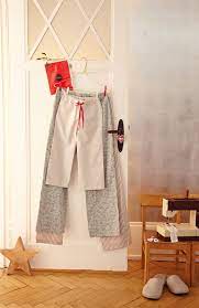 Ob taschen, beutel, kindersachen oder hübsche wohnaccessoires, hier findest du garantiert dein neues lieblingsteil. Anleitung Pyjama Hose Selber Nahen So Geht S Brigitte De
